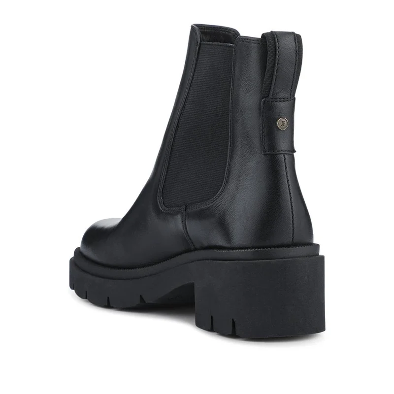 Kaiya Chunky Leather Chelsea Boots - KAIYA / 328 084 - Black Leather