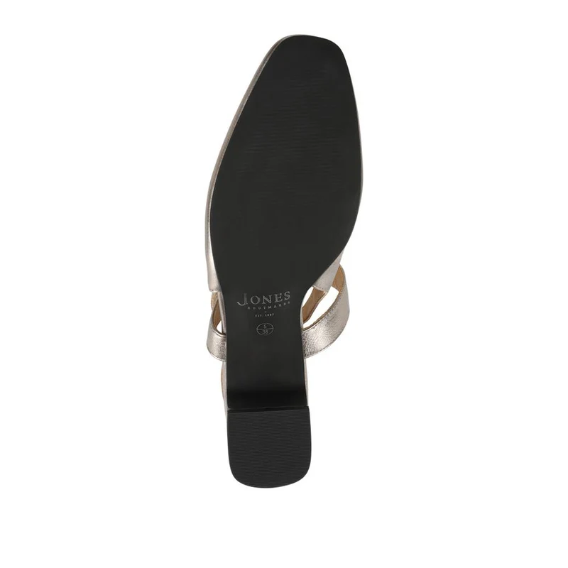 Xeneva Leather Mary Janes - XENEVA / 328 374 - Silver
