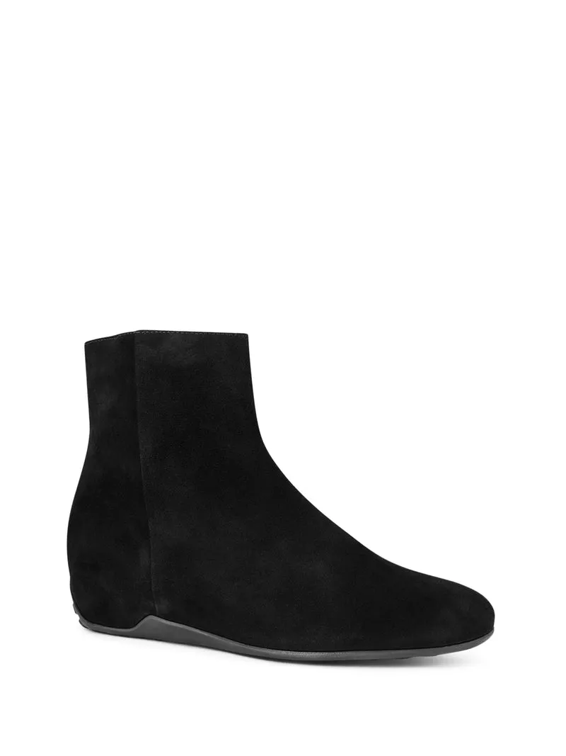 HARGAN BLACK