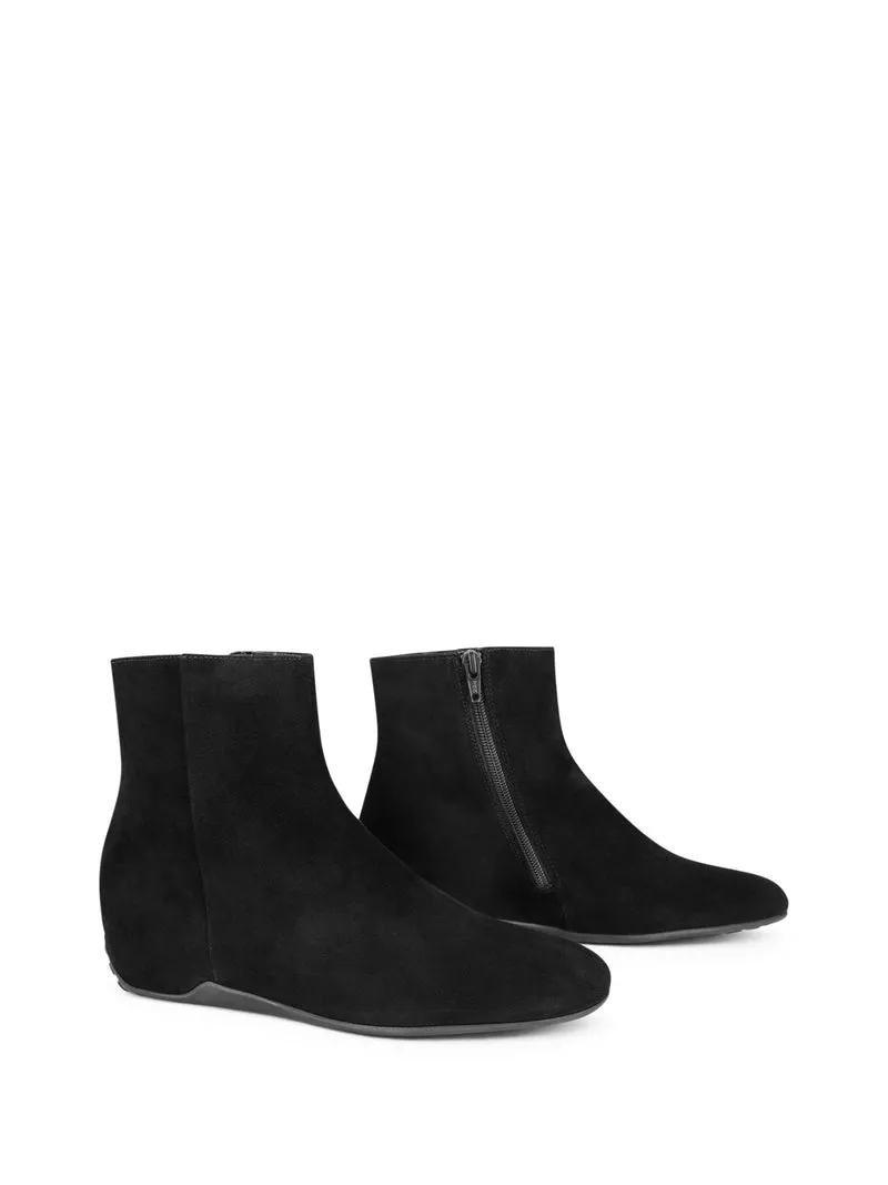 HARGAN BLACK