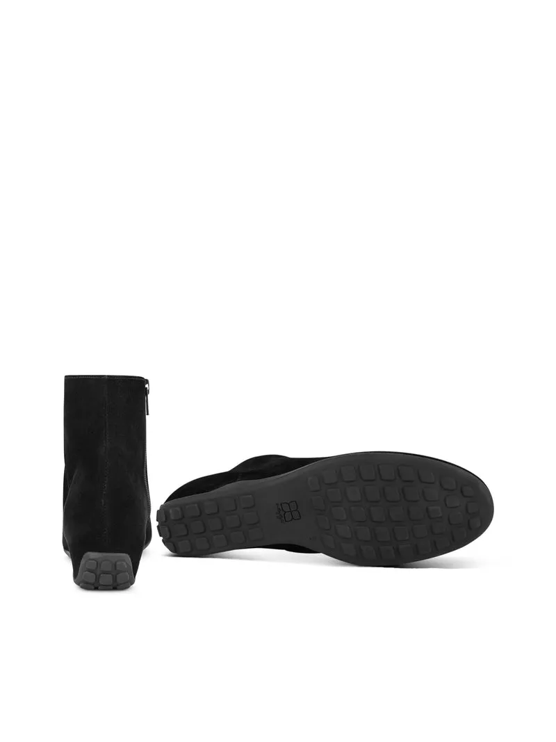 HARGAN BLACK