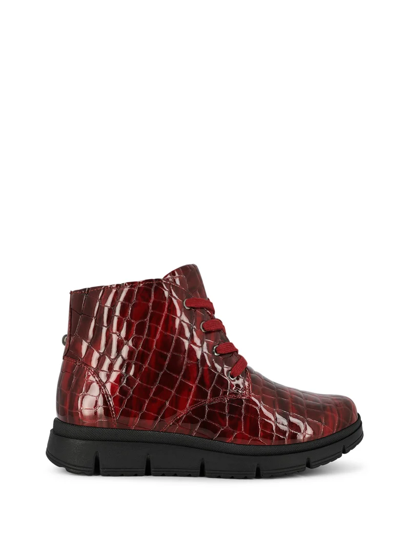 WOLLER RED