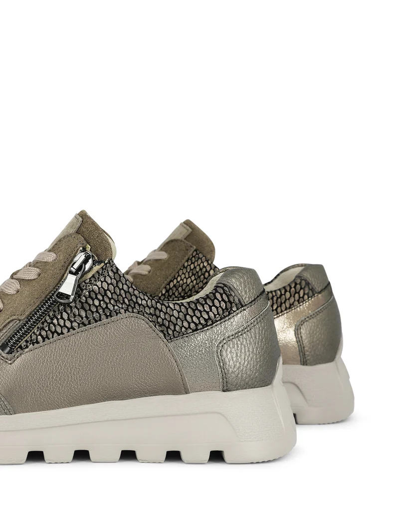 WISBY TAUPE METALLIC