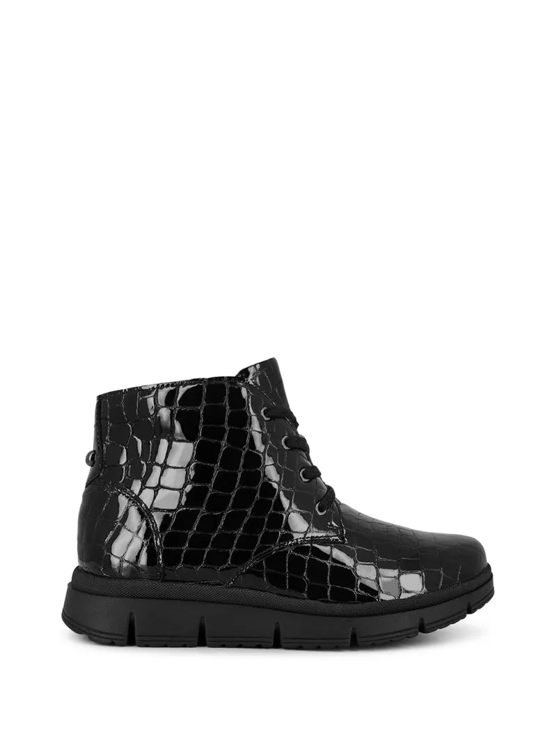 WOLLER BLACK