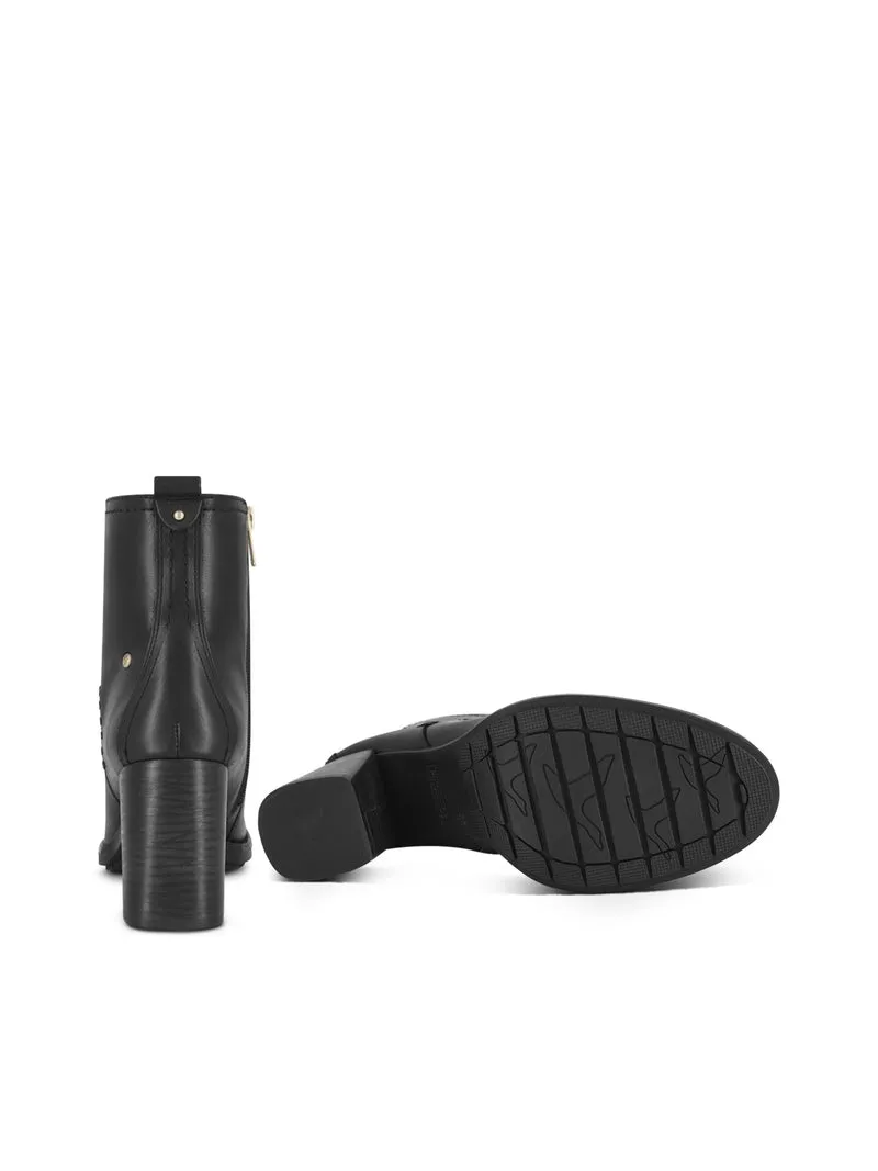 W9U-8945 BLACK