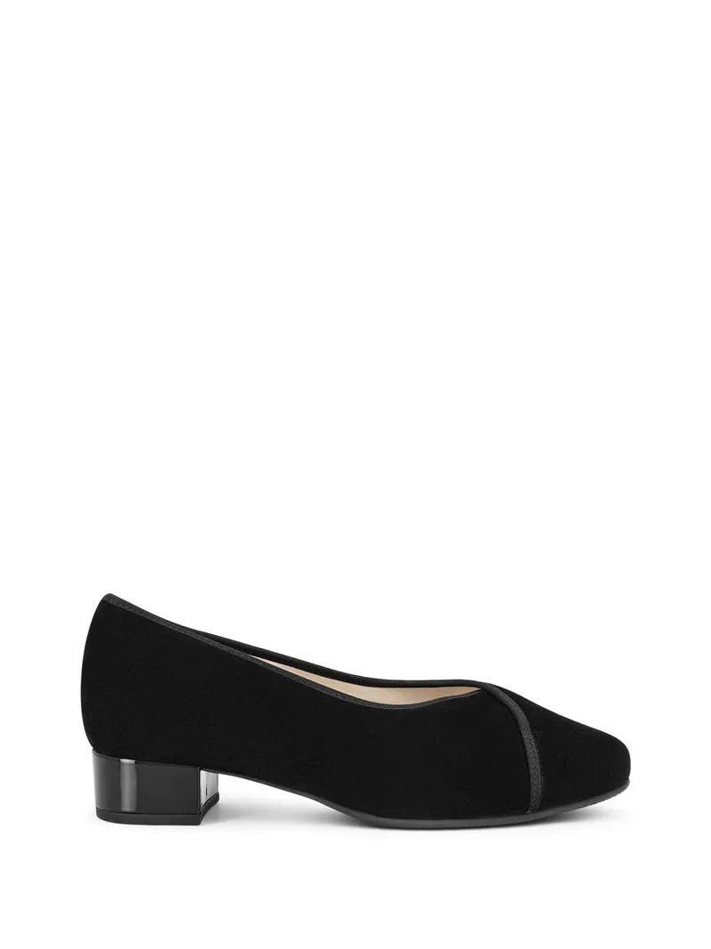 HECKLE BLACK SUEDE