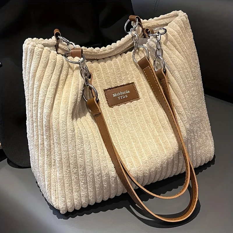 Cordira Corduroy Shoulder Bag – Schultertasche aus Cordstoff