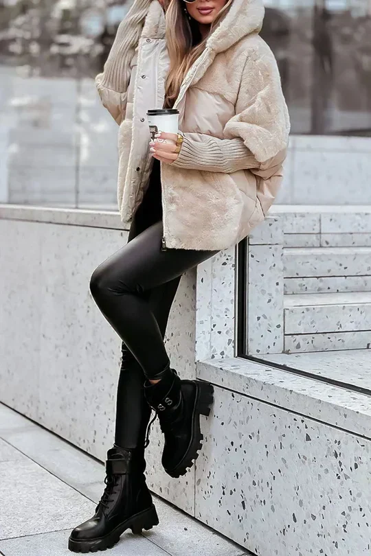 Inga Mantel – Winterjacke mit Kapuze und leichter Isolierung