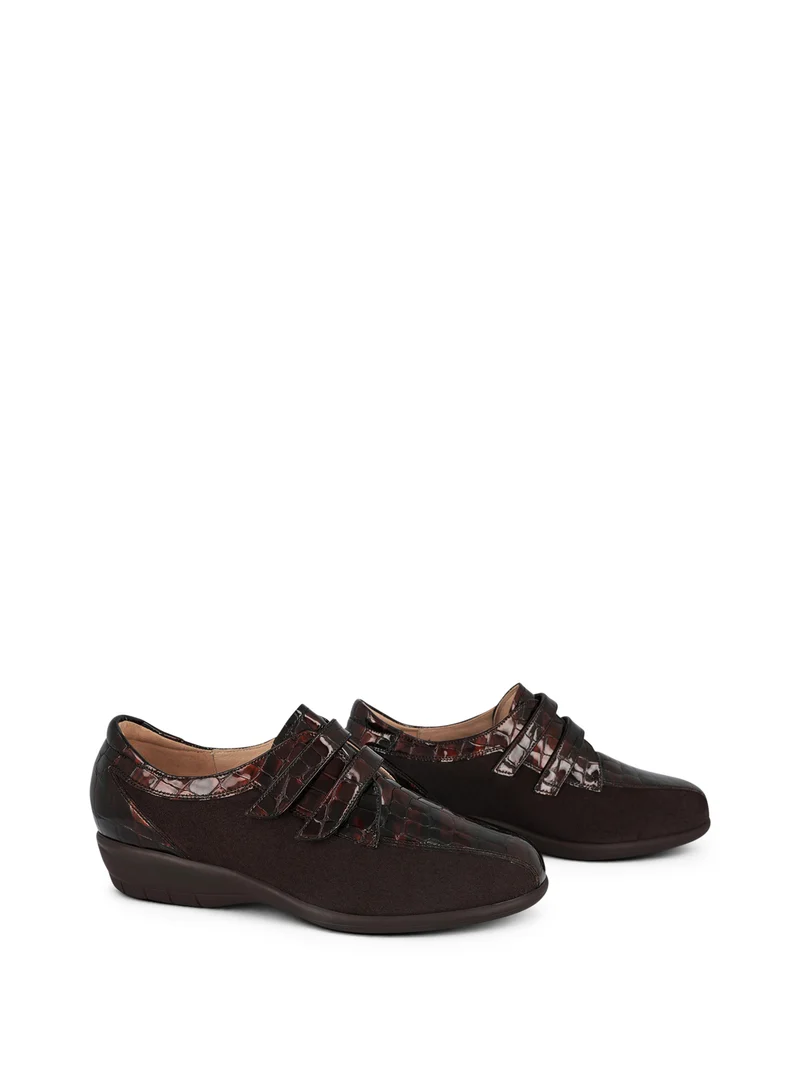 JENNIFER DARK BROWN