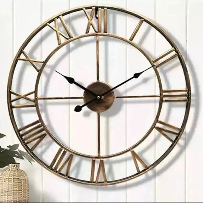 Rundaro Metall-Wanduhr – Runde Quarzuhr mit römischen Ziffern (40 cm)