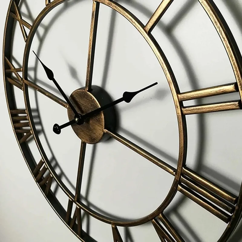 Rundaro Metall-Wanduhr – Runde Quarzuhr mit römischen Ziffern (40 cm)