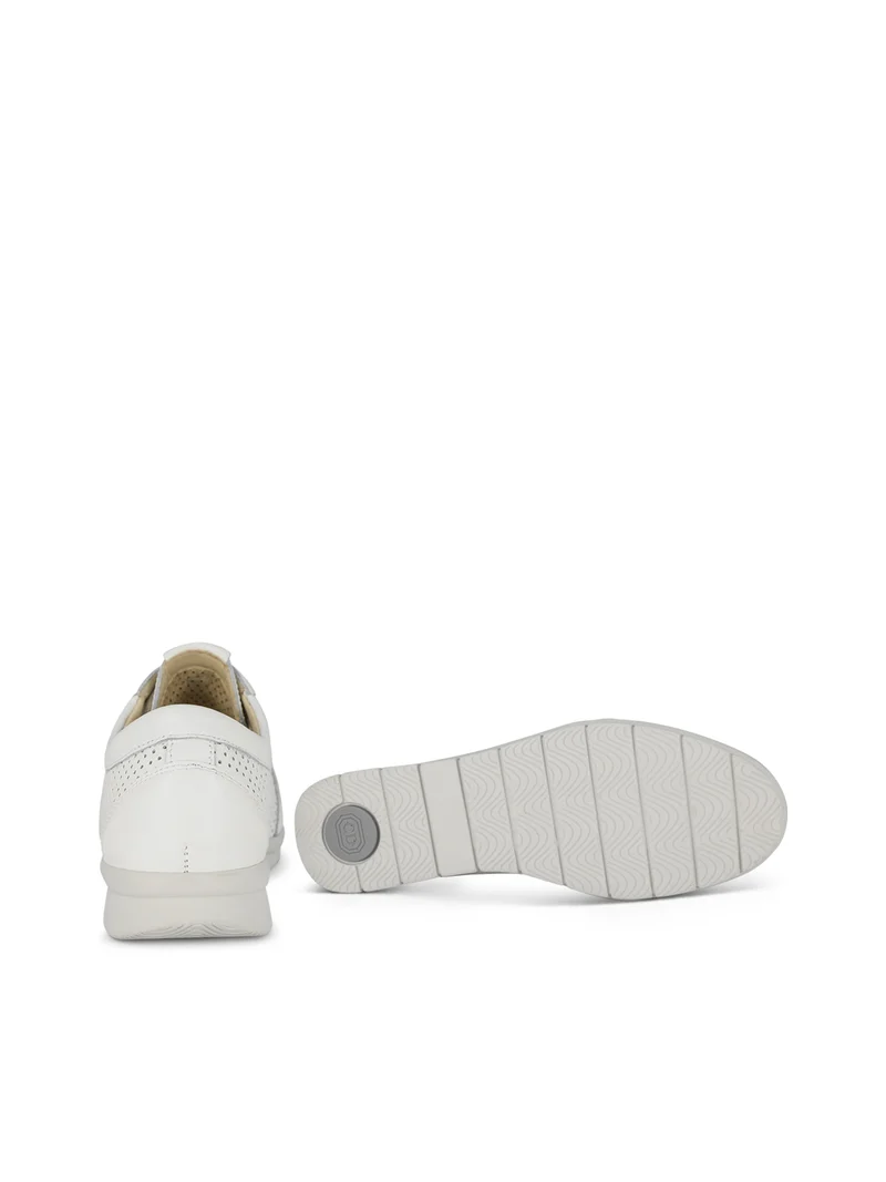 COUNTRY WHITE