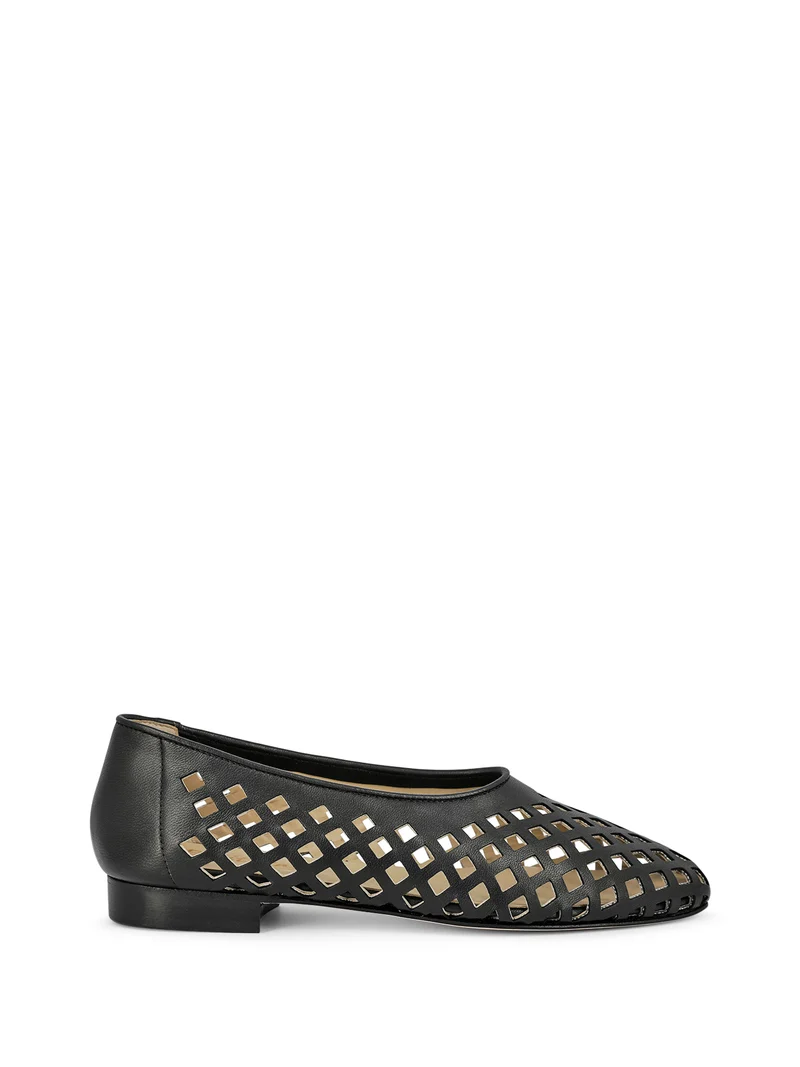 LARVE BLACK