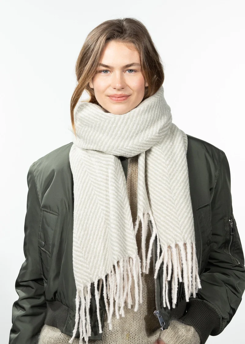 Josephyna Scarf