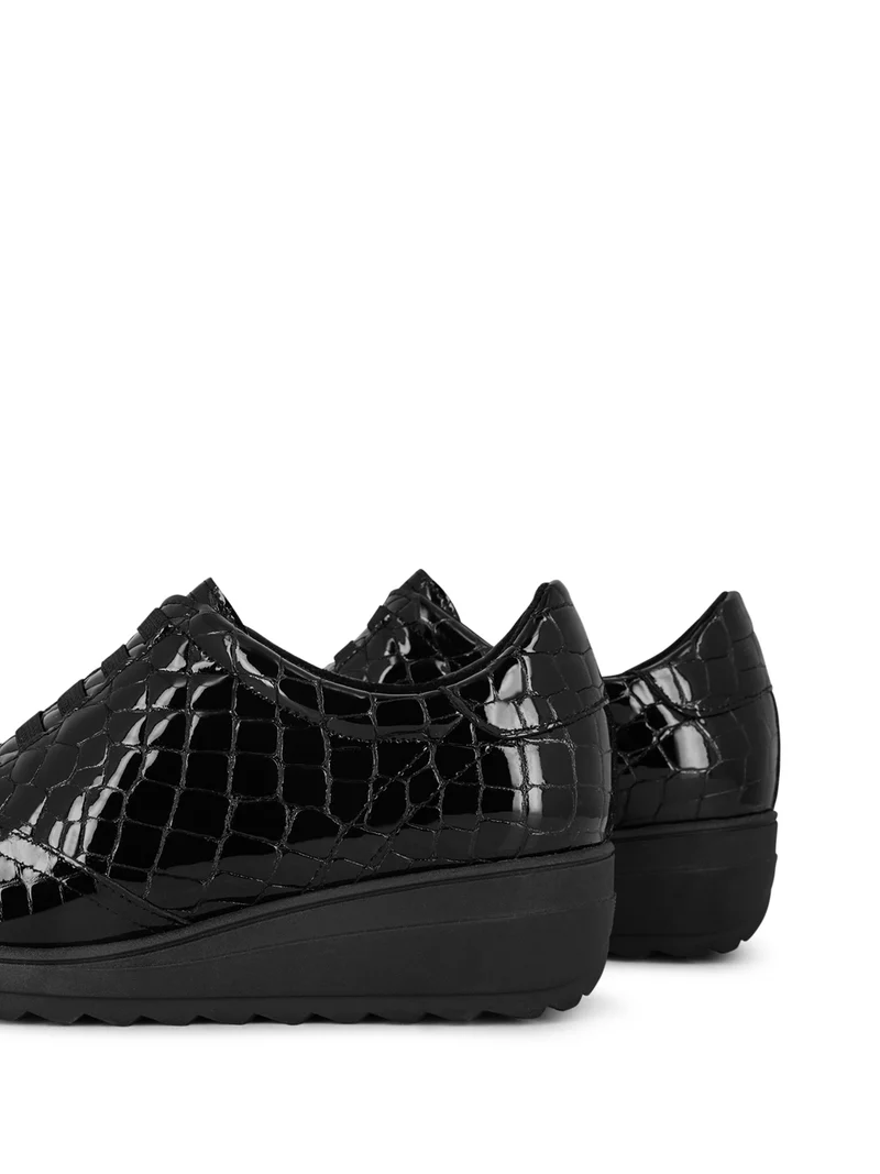 TOMMI BLACK