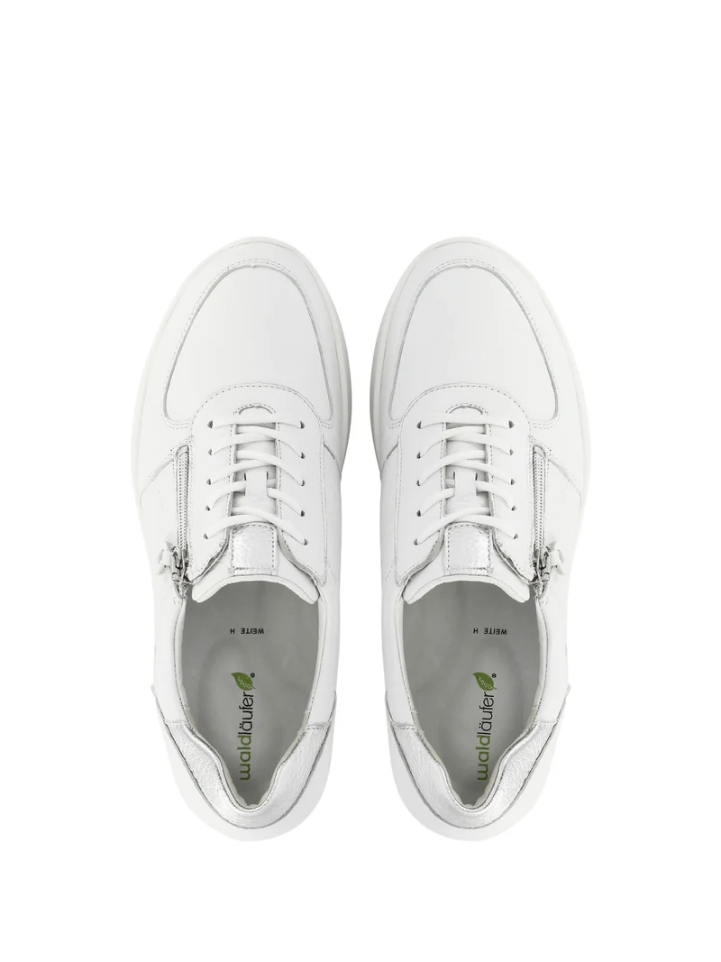 WEARNE WHITE