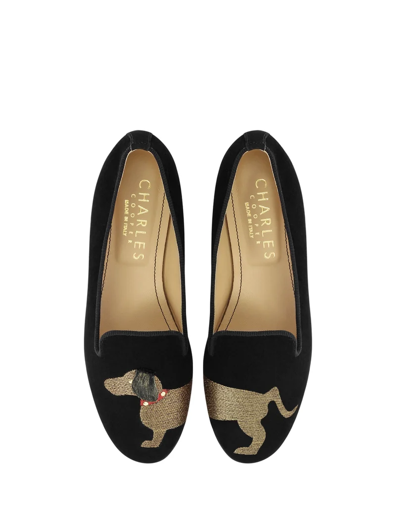 AKITAS BLACK