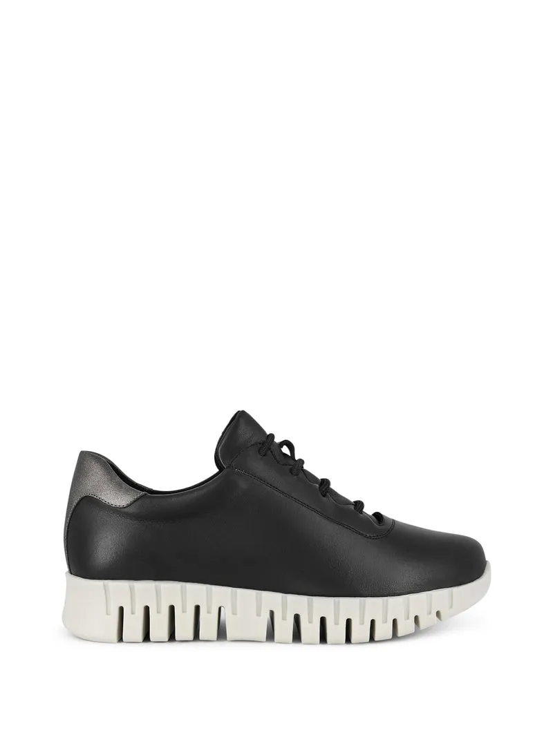 PEBBLES BLACK