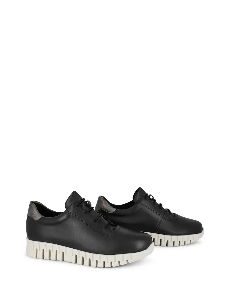 PEBBLES BLACK