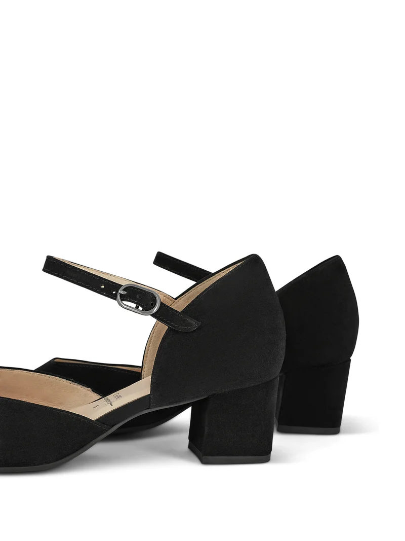 HADLIE BLACK