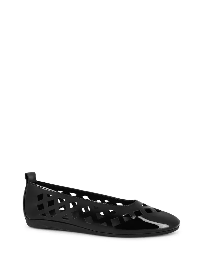 LAMDIA BLACK