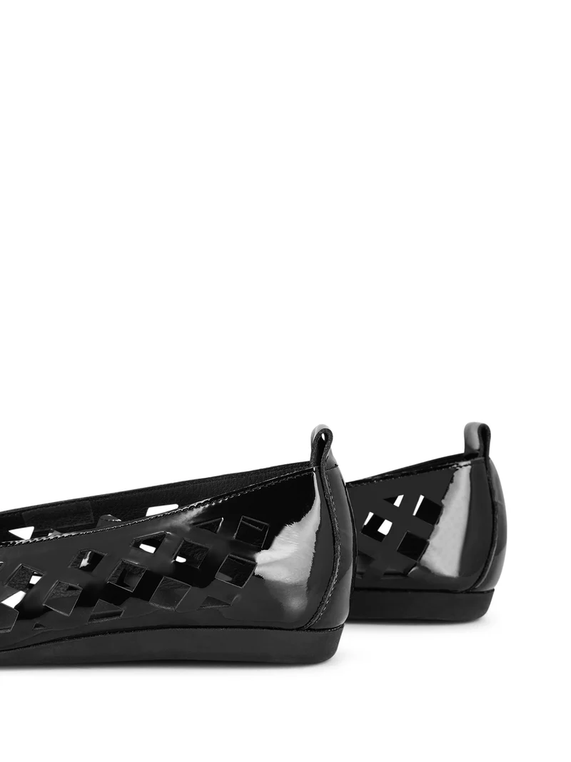 LAMDIA BLACK
