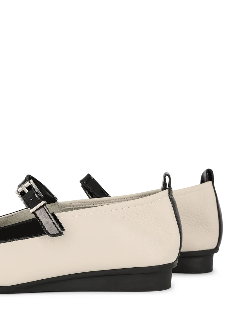 NIKABY BEIGE~BLACK