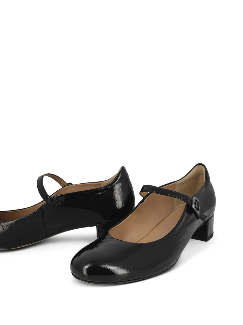 HEMLOCK BLACK