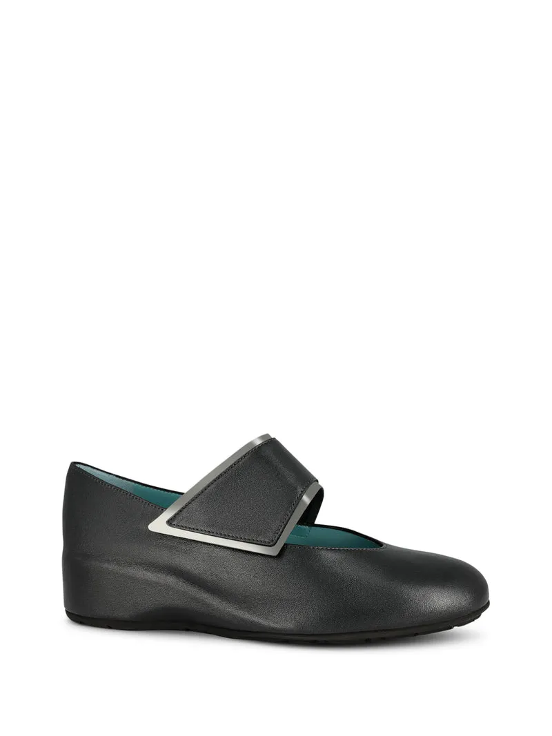 TABRA BLACK LEA