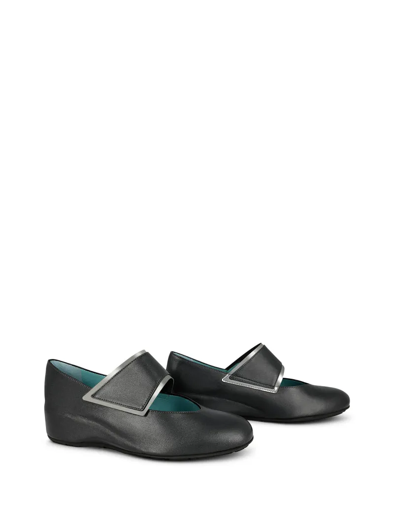 TABRA BLACK LEA