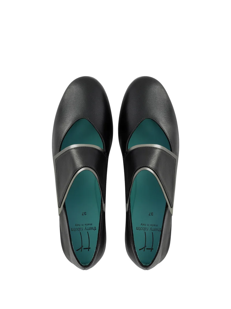 TABRA BLACK LEA