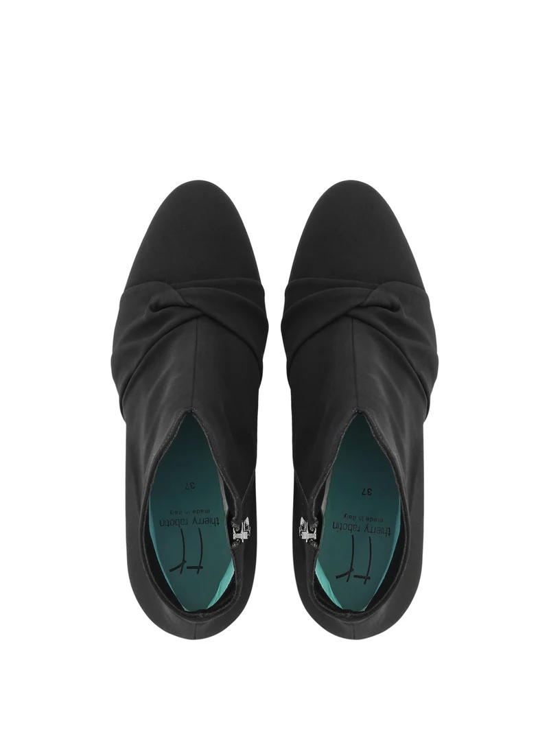 TWAIN BLACK