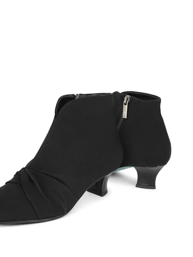 TWAIN BLACK