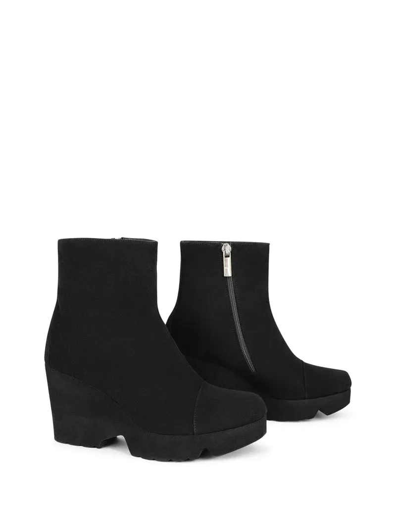 TAROS BLACK