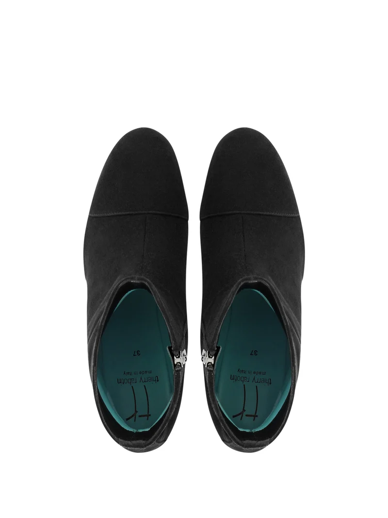 TAROS BLACK