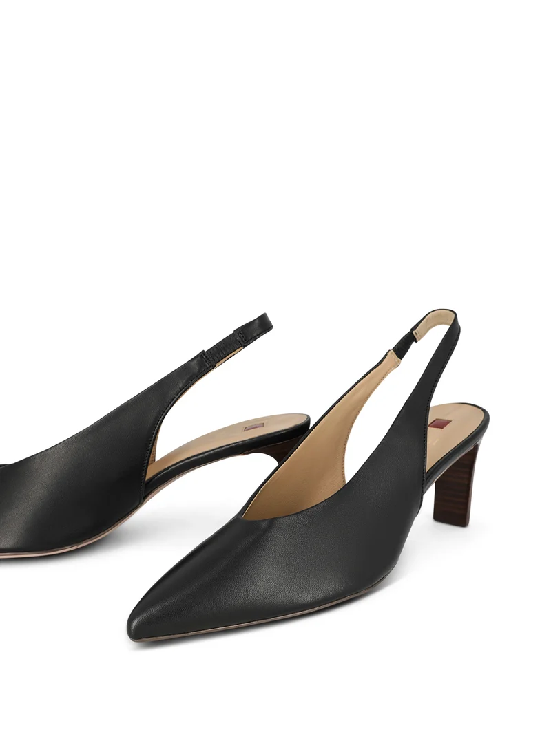 HELLANA BLACK
