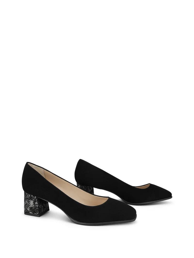 COMRIE BLACK