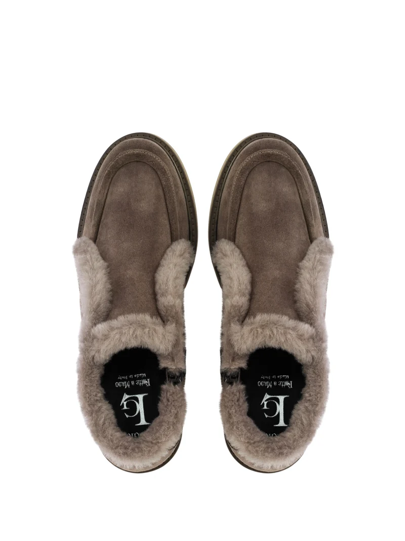 LEIGH TAUPE