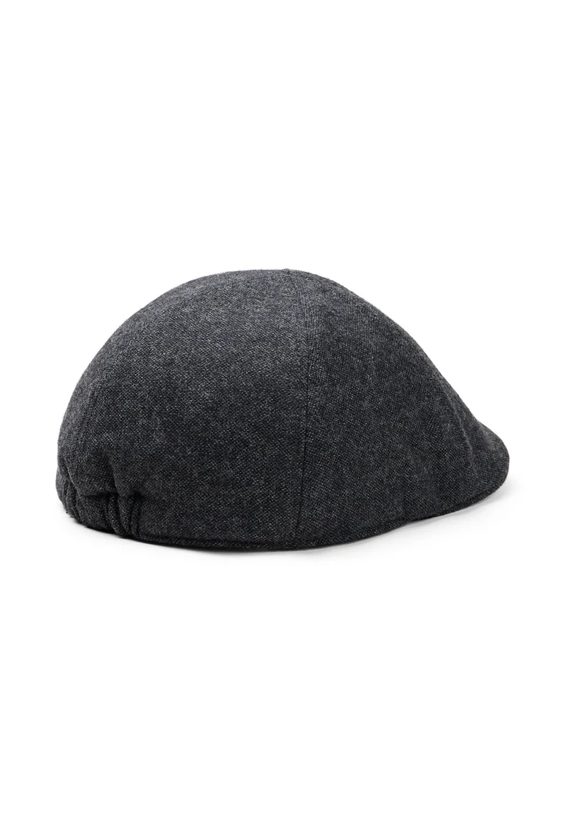Caps