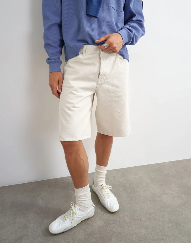 Topman rigid baggy denim short in bone