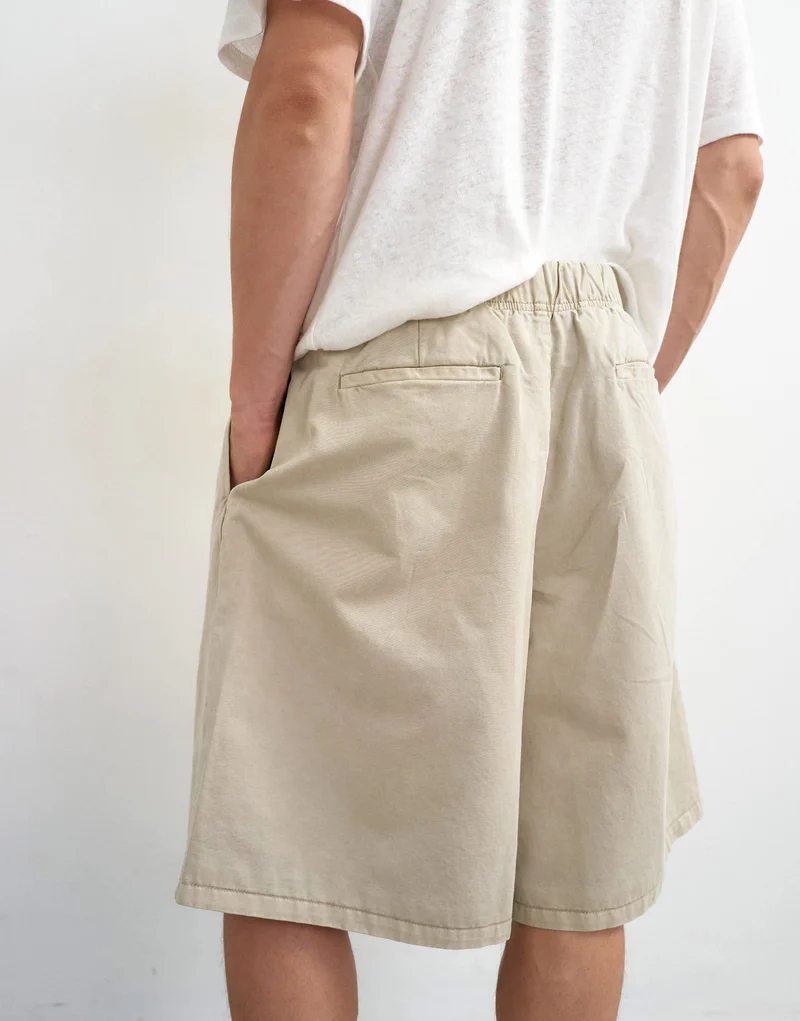 Topman wide leg twill bermuda short with pronounced pleat in stone