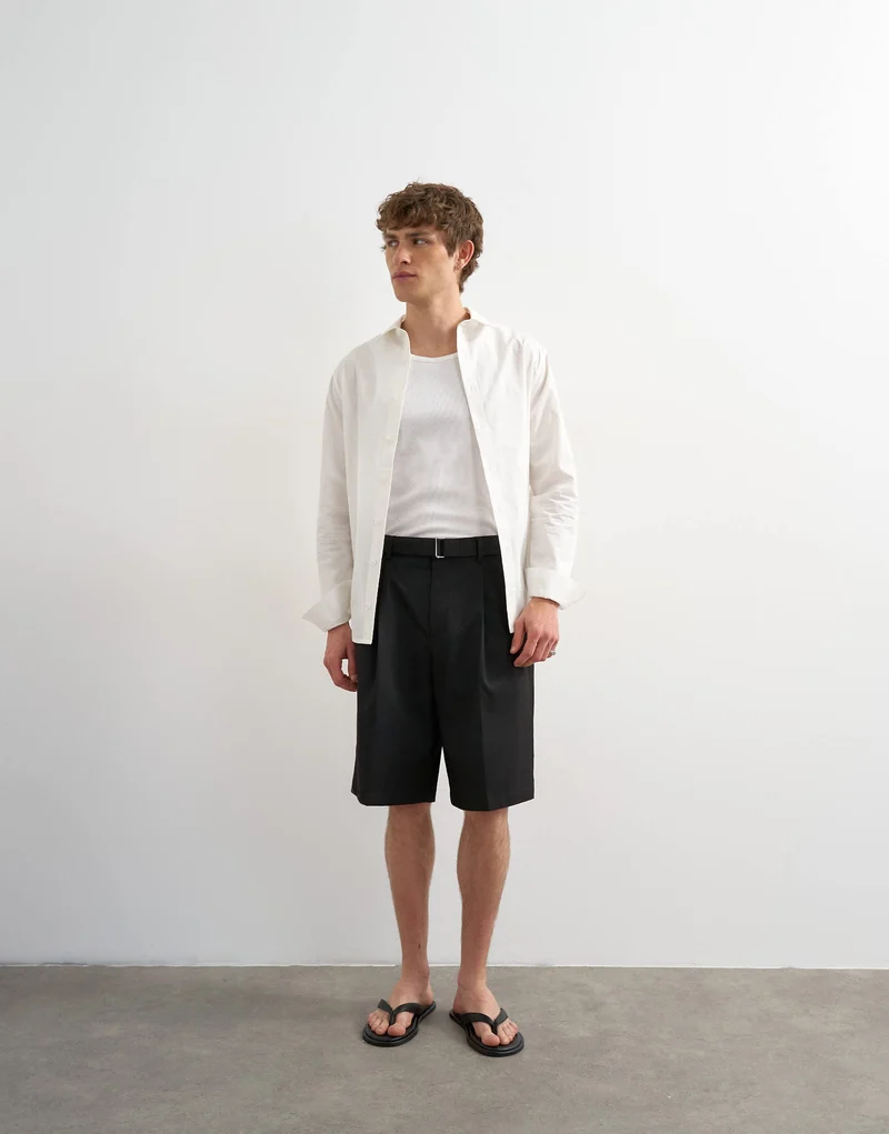 Topman wide leg belted twill short in black