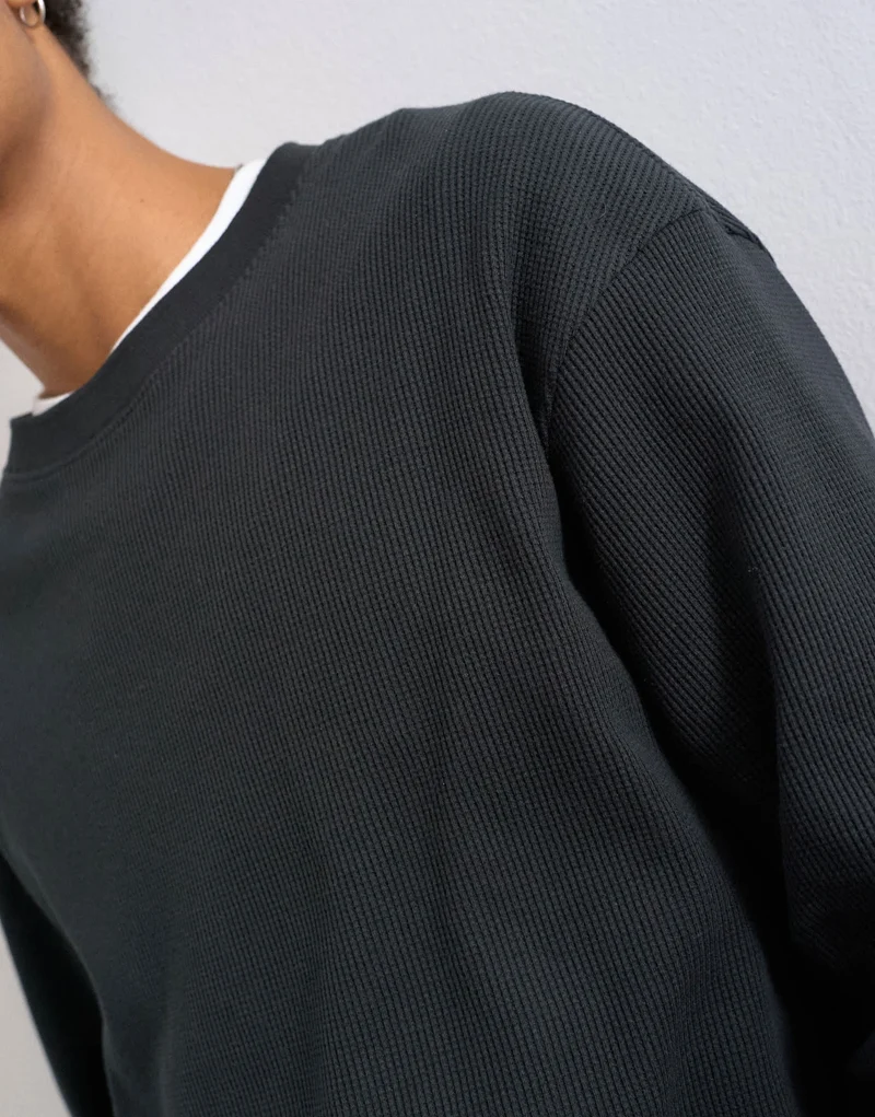 Topman cropped fit long sleeve heavyweight waffle t-shirt in washed black