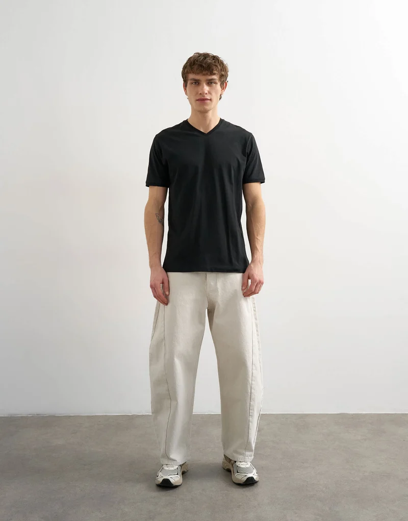 Topman classic fit v neck t-shirt in black