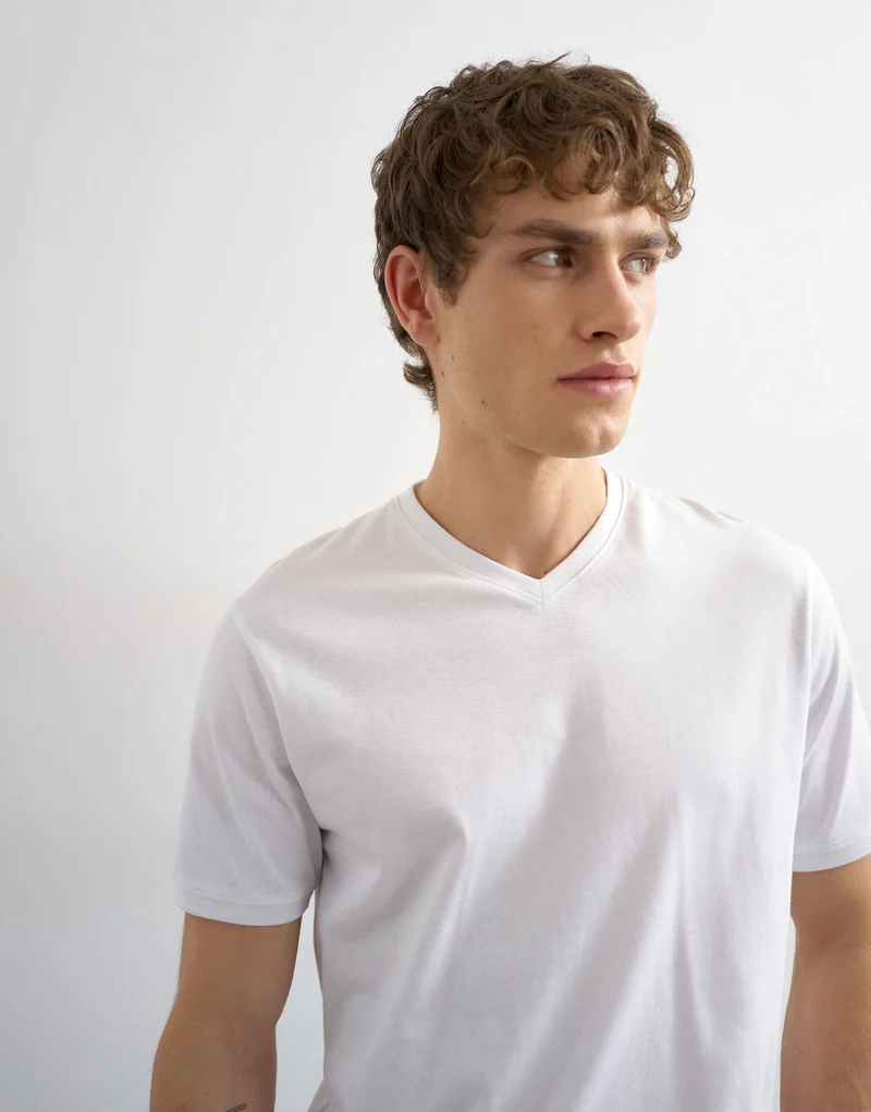 Topman classic fit v neck t-shirt in white