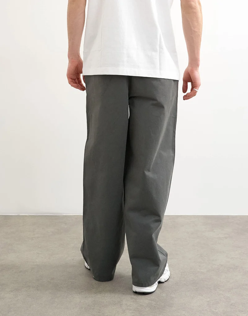 Topman baggy fit trousers with pleats in khaki