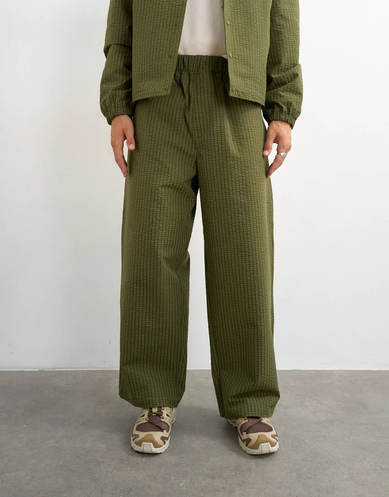 Topman baggy fit nylon ripstop trouser in green