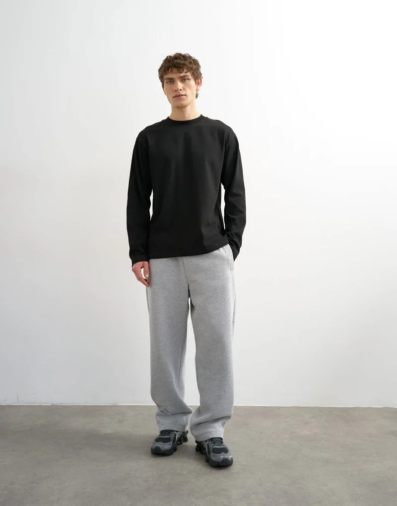 Topman relaxed long sleeve tee in black