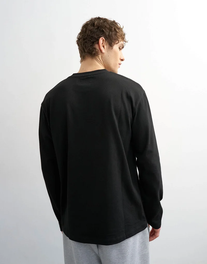 Topman relaxed long sleeve tee in black