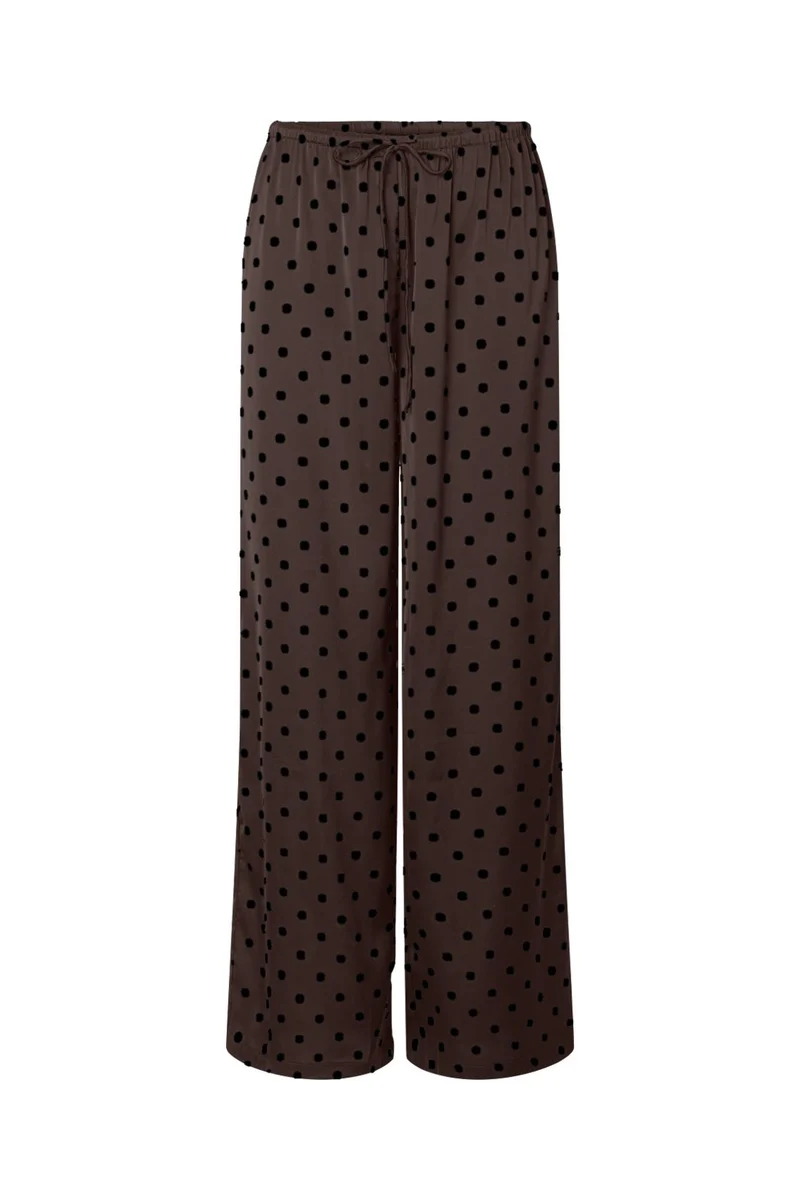 Pieces - Pcjytta Straight Satin Pants - 5069033 Hot Fudge Black Dots
